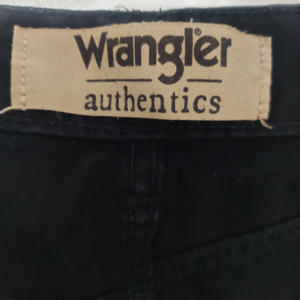 Wrangler Authentics Men's Classic Cargo Shorts - Black - Size 38 - Used VGC - Picture 5 of 5